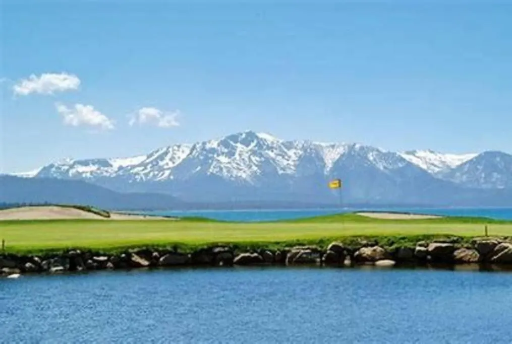 Ski In/Out - Zalanta - Great Location- 2 Hot Tubs - Heated Pool South Lake Tahoe
