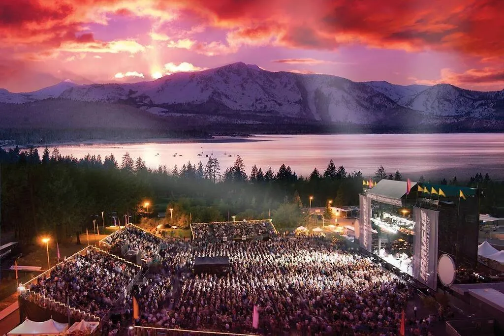Ski In/Out - Zalanta - Great Location- 2 Hot Tubs - Heated Pool South Lake Tahoe