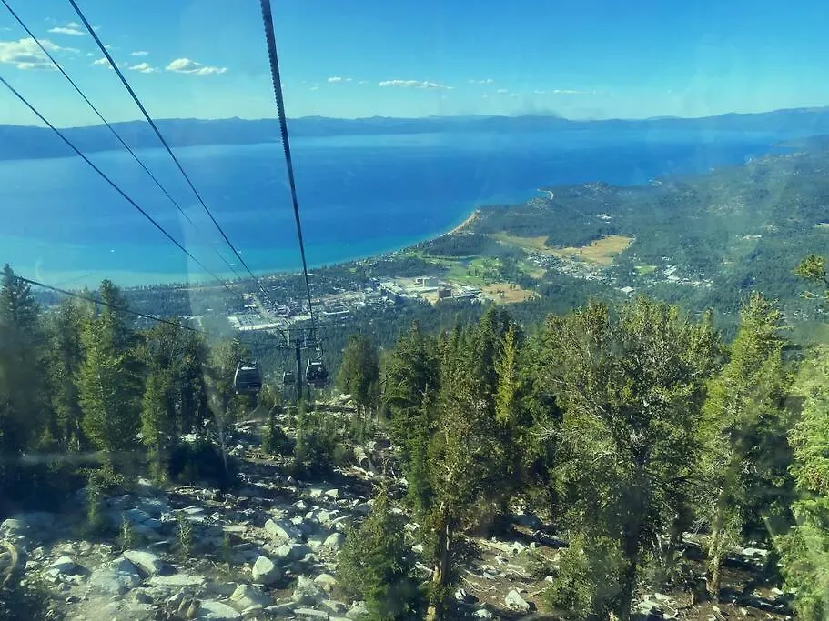 Ski In/Out - Zalanta - Great Location- 2 Hot Tubs - Heated Pool South Lake Tahoe